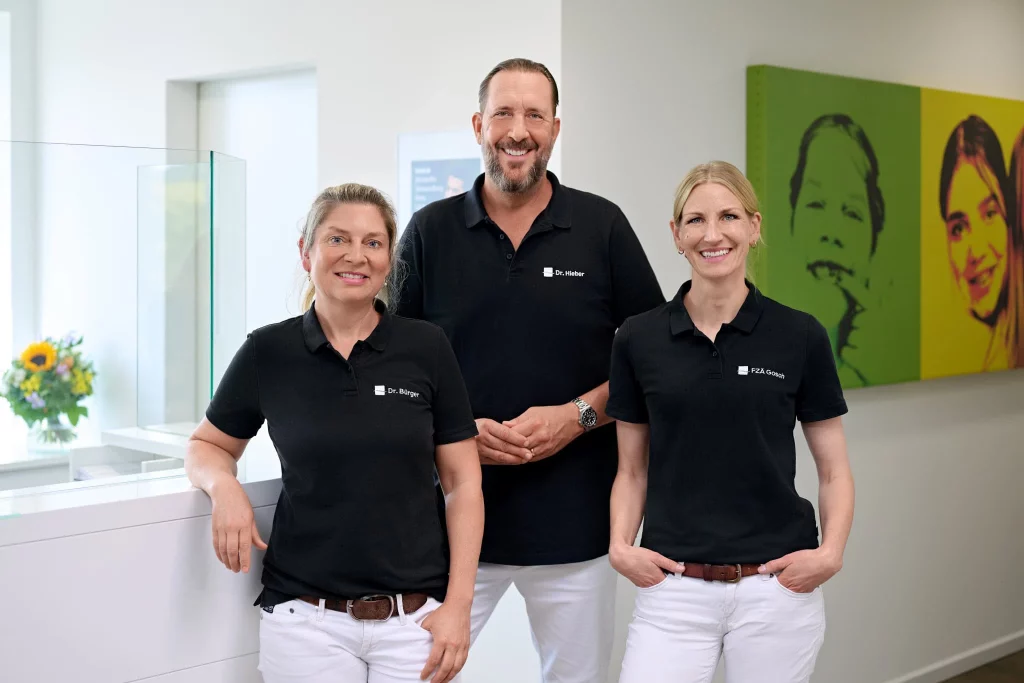 Dr. Oliver Hieber – Dr. Susann Bürger – Hanna Gosch von Kieferorthopädie Eckernförde