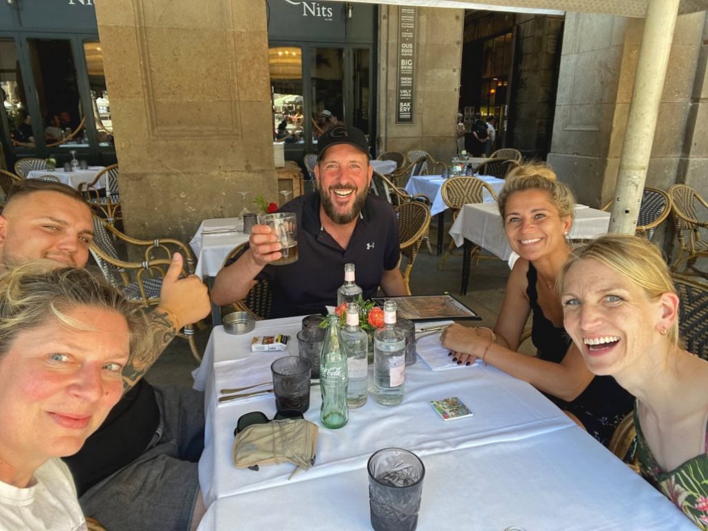 Teamevent Barcelona – gemeinsames Essen im Restaurant